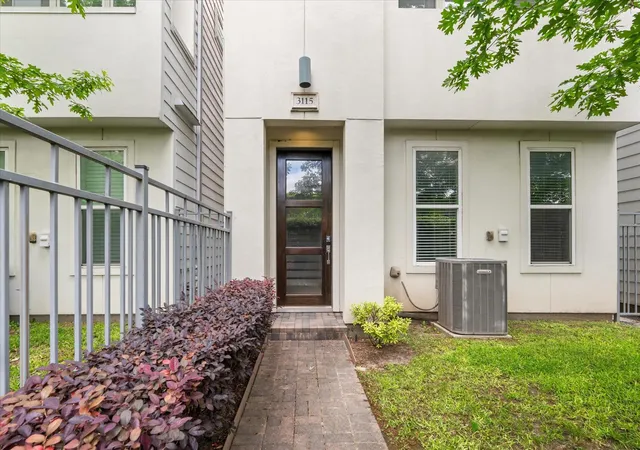 Homes for sale in Houston, TX | 3115 Leeland St, Houston, TX 77003 | MLS# 37367785