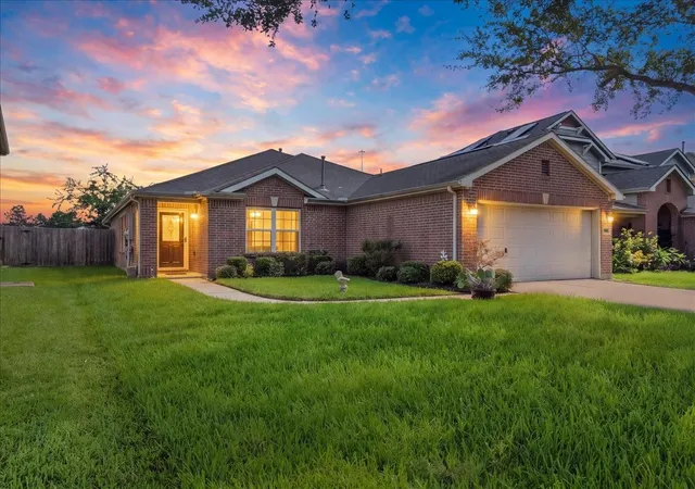 1st image of 3132 Cambridge Meadows Ln, Dickinson, TX 77539 | MLS# 10885626