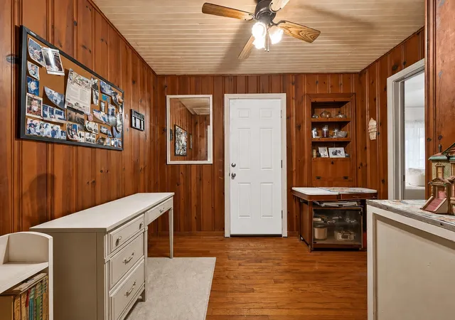 Photo 4 of Single family home for sale at 3514 Commerce St, Damon, TX 77430 | MLS# 21433935 | Listing updated on 2026-09-14