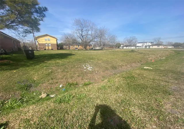 7th image of 10130 Ricky St, Houston, TX 77033 | MLS# 81254450