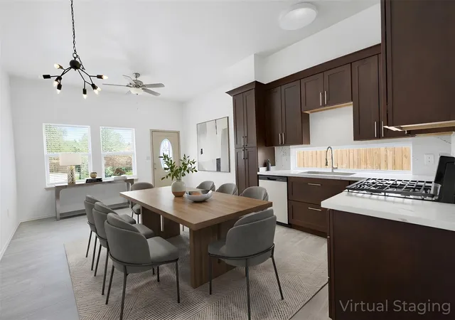Listing Photo 4 - Condo for sale in building located at 113 Bolden St, Houston, TX 77029 - Unit #A B