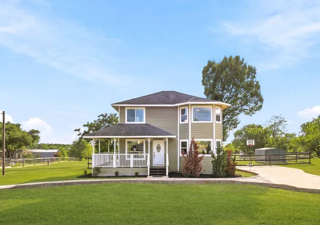 Photo 2 of Single family home for sale at 133 Meadow View Blvd, Del Valle, TX 78617 | MLS# 6529337 | Listing updated on 2026-07-17