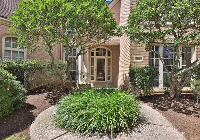 Photo 4 of Single family home for sale at 1619 Lofty Maple Trl, Kingwood, TX 77345 | MLS# 13648287 | Listing updated on 2026-09-16