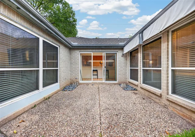 Photo 35 of Single family home for sale at 12135 Ella Lee Ln, Houston, TX 77077 | MLS# 58579385 | Listing updated on 2026-10-07