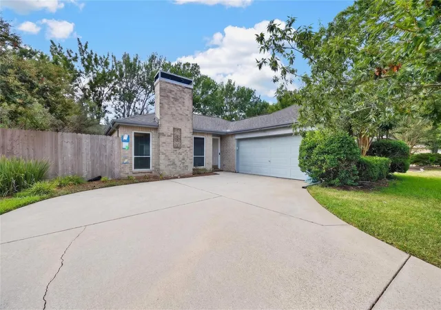 Photo 3 of Single family home for sale at 12135 Ella Lee Ln, Houston, TX 77077 | MLS# 58579385 | Listing updated on 2026-09-12