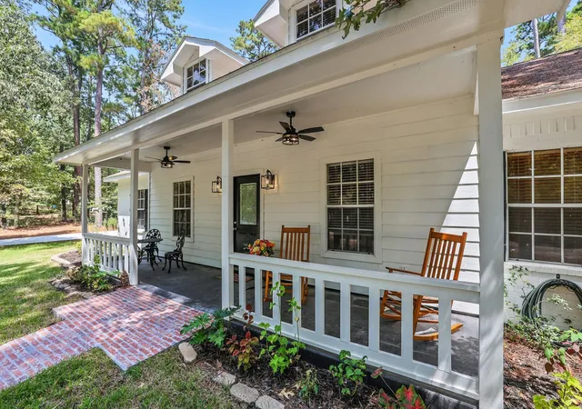 Photo 2 of Single family home for sale at 221 Lake Grove Dr, Coldspring, TX 77331 | MLS# 80548526 | Listing updated on 2026-08-28