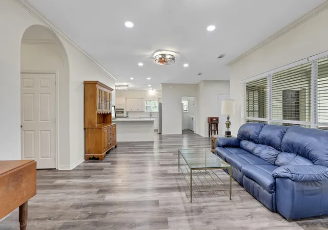 Photo 3 of Single family home for sale at 221 Lake Grove Dr, Coldspring, TX 77331 | MLS# 80548526 | Listing updated on 2026-08-28