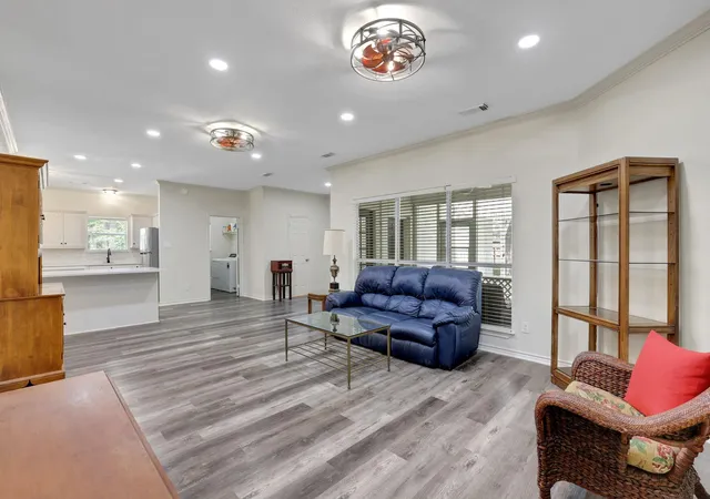 Photo 4 of Single family home for sale at 221 Lake Grove Dr, Coldspring, TX 77331 | MLS# 80548526 | Listing updated on 2026-08-28
