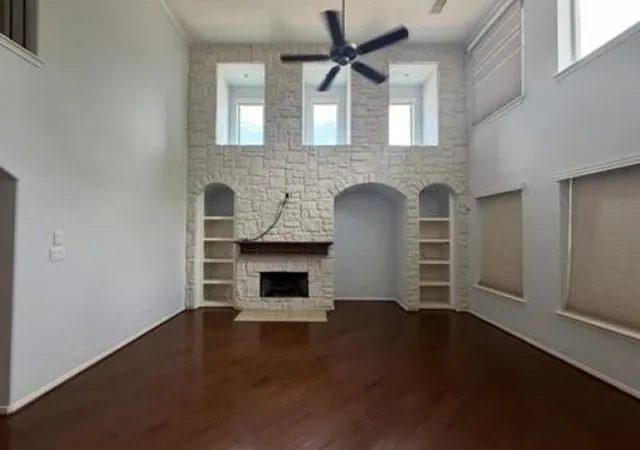 2nd image of 2501 Rose Bay Dr, Pearland, TX 77584 | MLS# 11882605