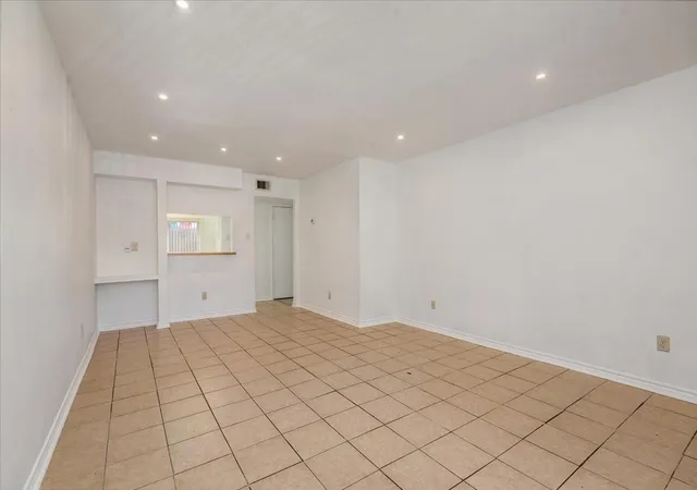 3rd image of 9616 Long Pt Rd, Houston, TX 77055