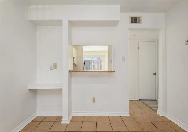 5th image of 9616 Long Pt Rd, Houston, TX 77055