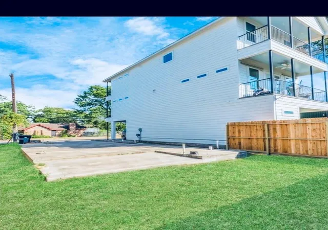 1st image of 3017 Elysian St, Houston, TX 77009 | MLS# 18679489