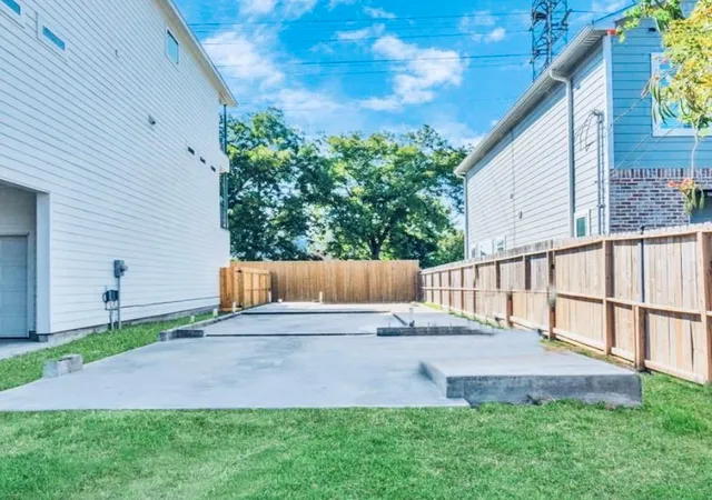 2nd image of 3017 Elysian St, Houston, TX 77009 | MLS# 18679489