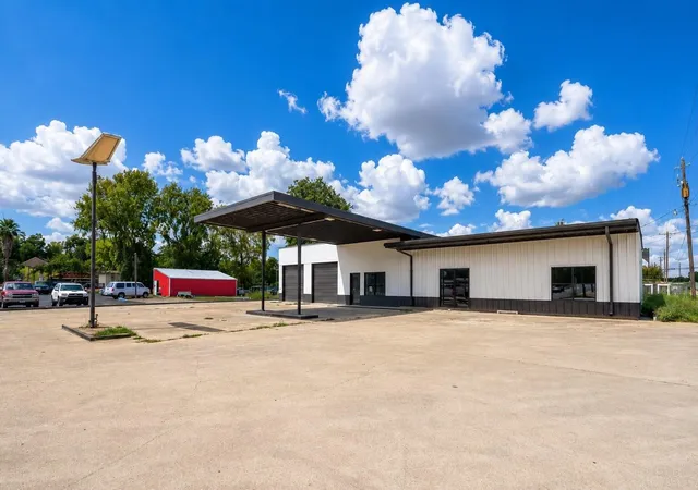 Photo 3 of Single family home for sale at 623 N Richmond Rd, Wharton, TX 77488 | MLS# 52032712 | Listing updated on 2026-06-19