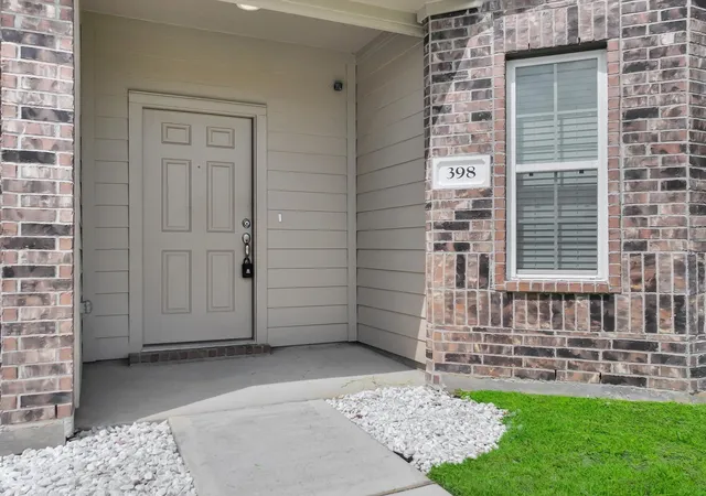Homes for sale in Conroe, TX | 398 Shoreview Dr, Conroe, TX 77303 | MLS# 45805626