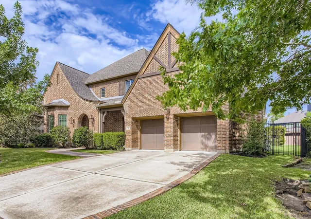 5th image of 6 Freestone Stream Pl, Spring, TX 77389 | MLS# 30953268