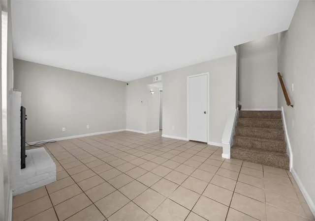 Photo 3 of Townhouse for sale at 2100 Wilcrest Dr #130, Houston, TX 77042 | MLS# 41319676 | Listing updated on 2026-09-13