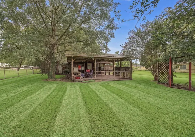 30th image of 2655 Holton Rd, Beaumont, TX 77707 | MLS# 53746894