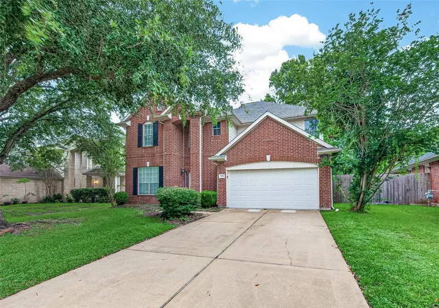 Photo 2 of Single family home for sale at 2638 Riverhollow Ln, Sugar Land, TX 77479 | MLS# 46475282 | Listing updated on 2026-09-24
