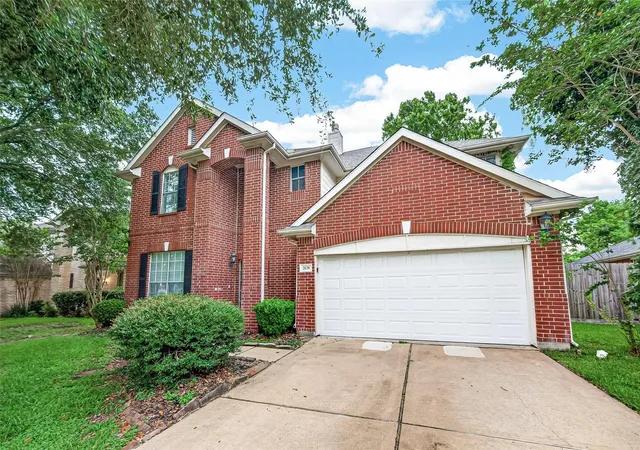 Photo 4 of Single family home for sale at 2638 Riverhollow Ln, Sugar Land, TX 77479 | MLS# 46475282 | Listing updated on 2026-09-24