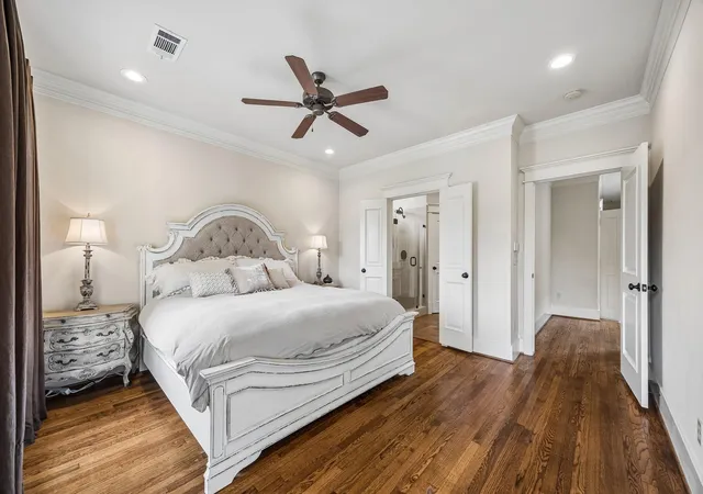 3rd image of 227 W 24th St, Houston, TX 77008 | MLS# 28519637