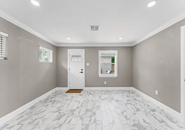 Photo 2 of Single family home for sale at 7718 Dillon St, Houston, TX 77061 | MLS# 35753379 | Listing updated on 2026-09-08