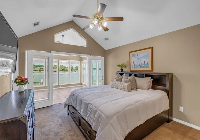 Photo 3 of Townhouse for sale at 1234 Lake View Dr, Montgomery, TX 77356 | MLS# 88970909 | Listing updated on 2026-07-27