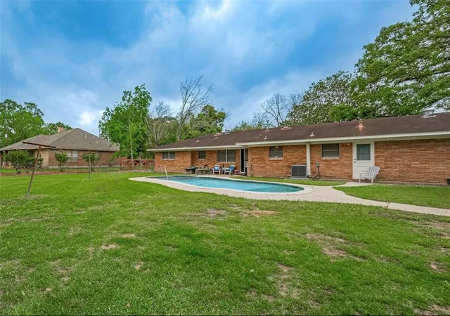 Photo 4 of Single family home for sale at 9825 Radio Rd, Houston, TX 77075 | MLS# 83535593 | Listing updated on 2026-03-23