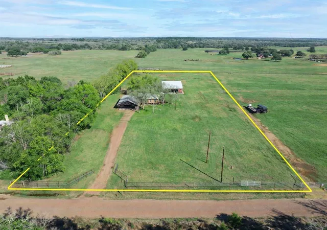 1st image of 1055 Cr 214, Weimar, TX 78962 | MLS# 75944549