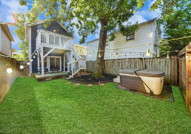 Photo 3 of Single family home for sale at 1409 Blair St, Houston, TX 77008 | MLS# 23149144 | Listing updated on 2026-09-06