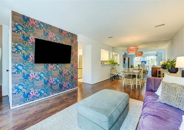 Photo 2 of Condo for sale at 939 Wax Myrtle Ln, Houston, TX 77079 | MLS# 16891717 | Listing updated on 2026-06-25