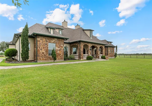 Homes for sale in Anahuac, TX | 2750 Fm 563, Anahuac, TX 77514 | MLS# 35286376