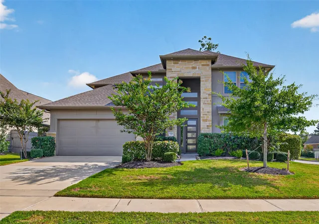 Photo 1 of Sale Pending at 17323 Grand Cyn Rd, Conroe, TX 77302 | MLS# 33729565 | Listing updated on 2026-09-18