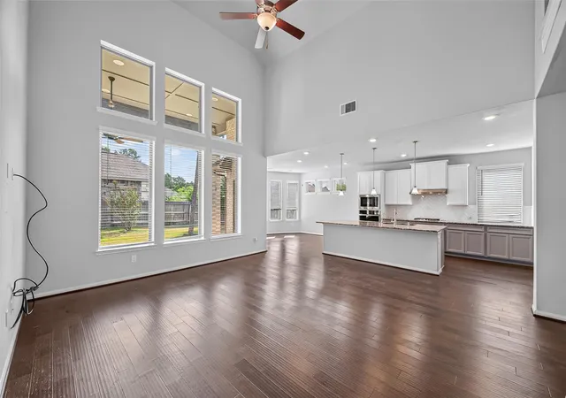 Photo 3 of Sale Pending at 17323 Grand Cyn Rd, Conroe, TX 77302 | MLS# 33729565 | Listing updated on 2026-09-18