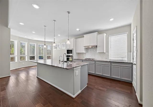 Photo 4 of Sale Pending at 17323 Grand Cyn Rd, Conroe, TX 77302 | MLS# 33729565 | Listing updated on 2026-09-18