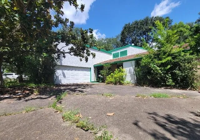 2nd image of 8420 Plantation Dr, Texas City, TX 77591 | MLS# 55644443