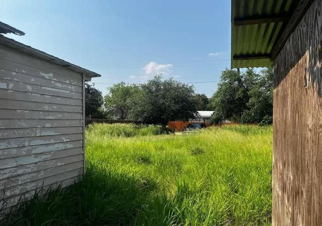 Photo 3 of Single family home for sale at 408 W Edward St, Falfurrias, TX 78355 | MLS# 36962967 | Listing updated on 2026-06-02