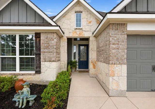 3rd image of 915 Farm Path, Brenham, TX 77833 | MLS# 42361014