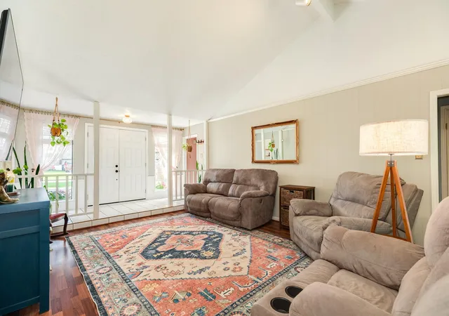 Homes for sale in West Columbia, TX | 258 Edgewater Dr, West Columbia, TX 77486 | MLS# 93290838