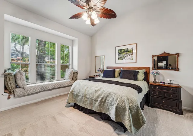 Photo 3 of Single family home for sale at 14 Serene Crk Pl, Spring, TX 77382 | MLS# 19606982 | Listing updated on 2026-09-11