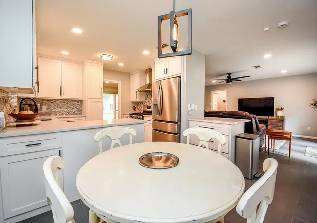 Photo 1 of Single family home for sale at 5727 Arboles Dr, Houston, TX 77035 | MLS# 45173154 | Listing updated on 2026-09-08