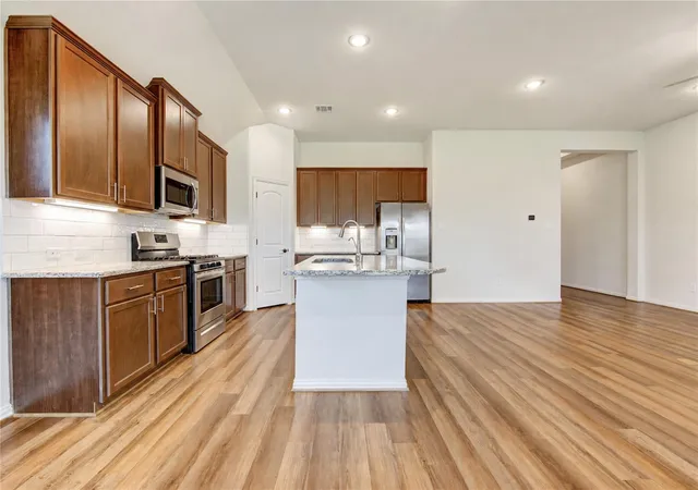 3rd image of 101 Sunray Creek Dr, Katy, TX 77493 | MLS# 11207033