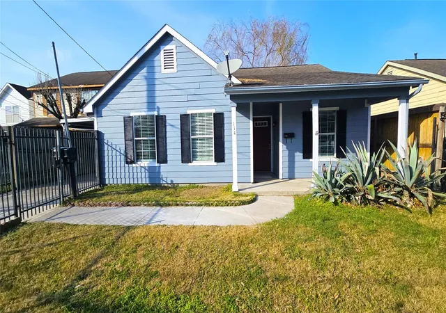 Homes for sale in Houston, TX | 114 Delaney St, Houston, TX 77009 | MLS# 67706949