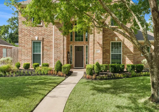 Photo 4 of Sale Pending at 1611 Pincher Creek Dr, Spring, TX 77386 | MLS# 70233429 | Listing updated on 2026-09-21