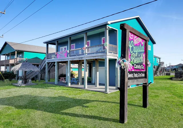 Homes for sale in Crystal Beach, TX | 2570 Hwy 87, Crystal Beach, TX 77650 | MLS# 63746142