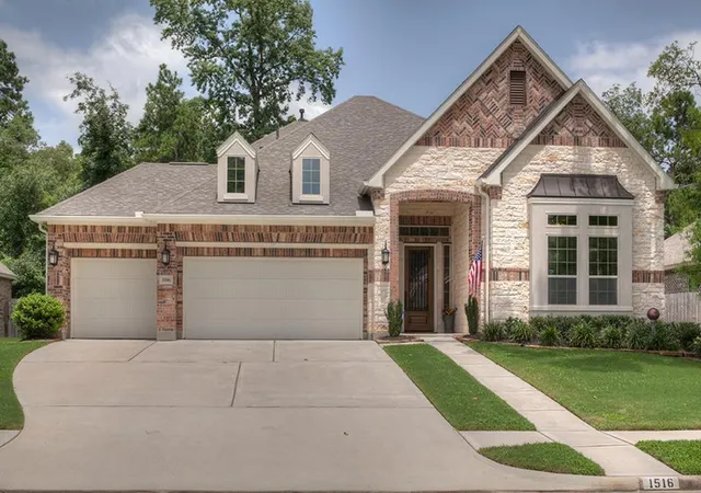 Photo 1 of Sale Pending at 1516 Cafe Dumonde, Conroe, TX 77304 | MLS# 60215606 | Listing updated on 2026-08-31