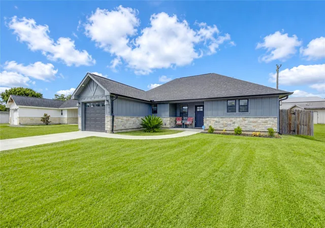 Photo 3 of Single family home for sale at 7610 Avenue G, Beasley, TX 77417 | MLS# 89645439 | Listing updated on 2026-08-23