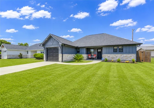 Photo 3 of Single family home for sale at 7610 Avenue G, Beasley, TX 77417 | MLS# 89645439 | Listing updated on 2026-08-23