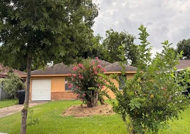 Photo 1 of Single family home for sale at 1823 Pleasantville Dr, Houston, TX 77029 | MLS# 51057924 | Listing updated on 2026-08-11