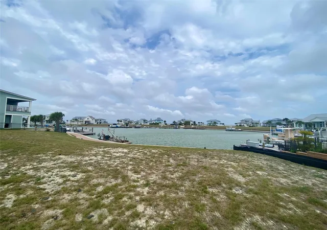 5th image of 122 Bismarck Ln, Rockport, TX 78382 | MLS# 65068469